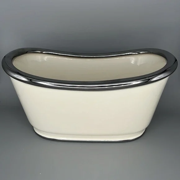 Biltmore for Belk Apothecary mini Bathtub - Picture 3 of 9